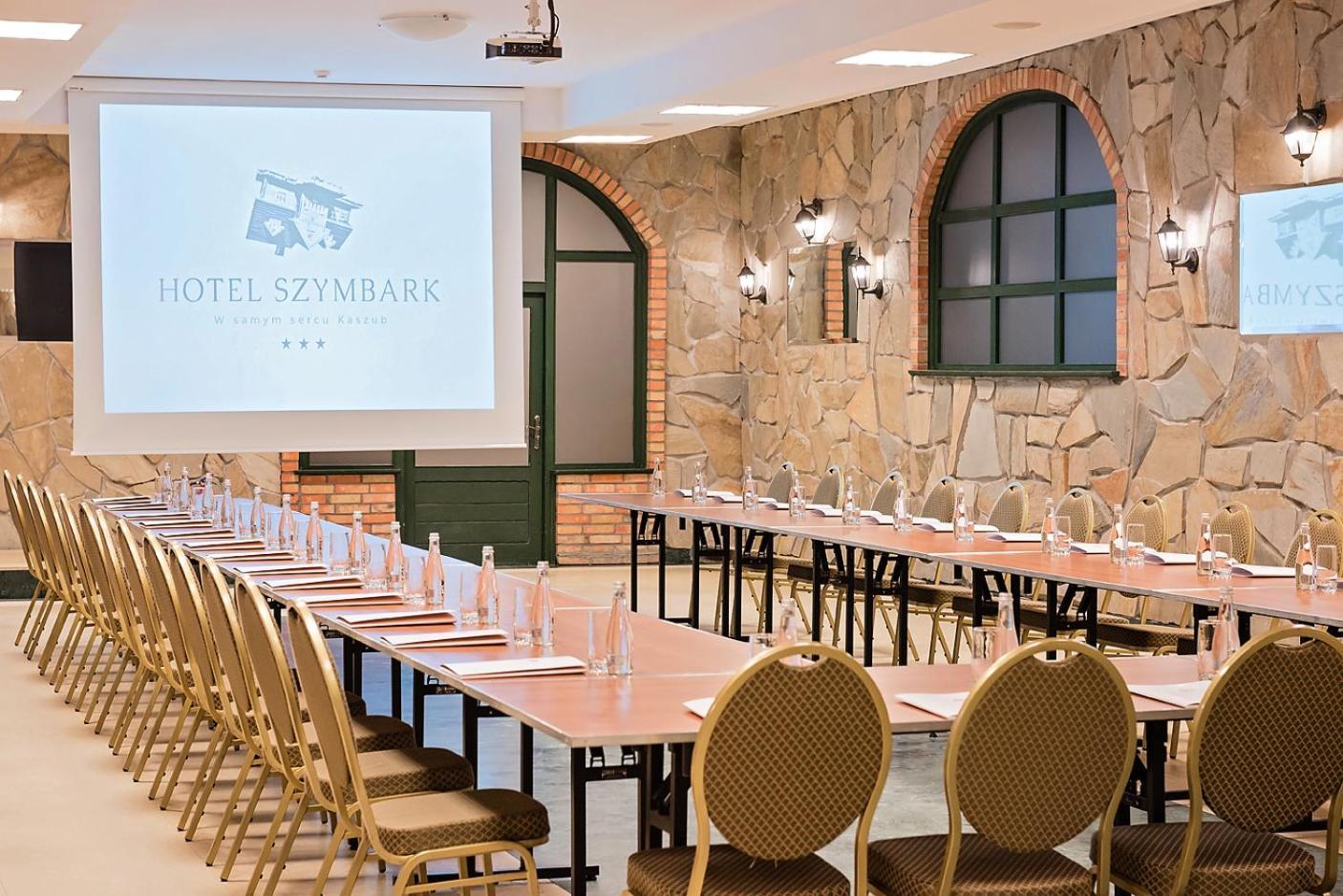 Hotel Szymbark 심바르크 외부 사진