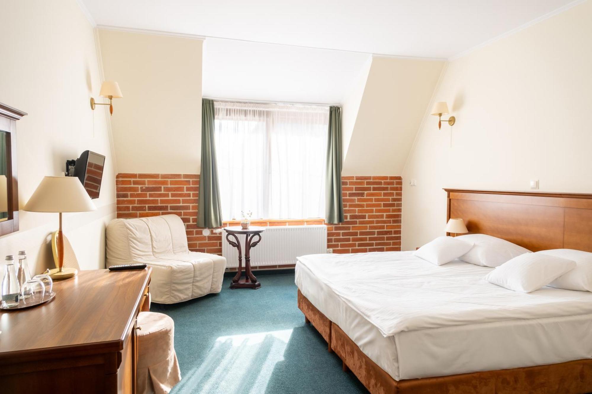 Hotel Szymbark 심바르크 외부 사진