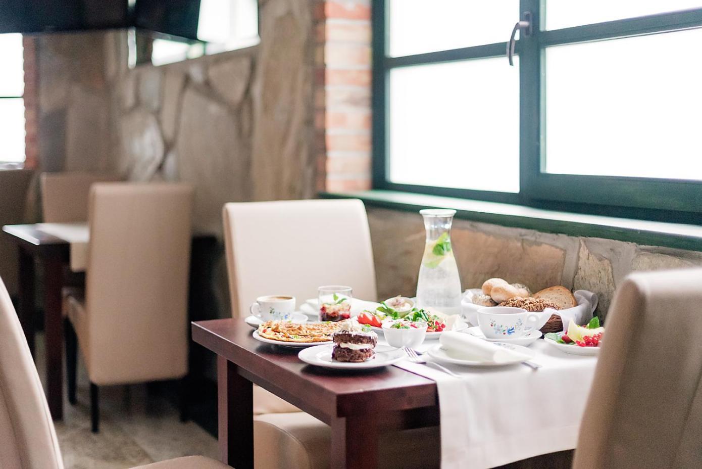 Hotel Szymbark 심바르크 외부 사진